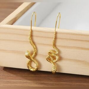 New Golden Dainty Snake Earrings! NIP